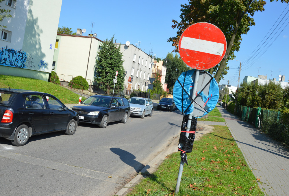 Na okres prac, ulica Jagiełły stała się jednokierunkową. Nie można w nią skręcić z ulicy Marulewskiej. Fot. Jarosław Hejenkowski