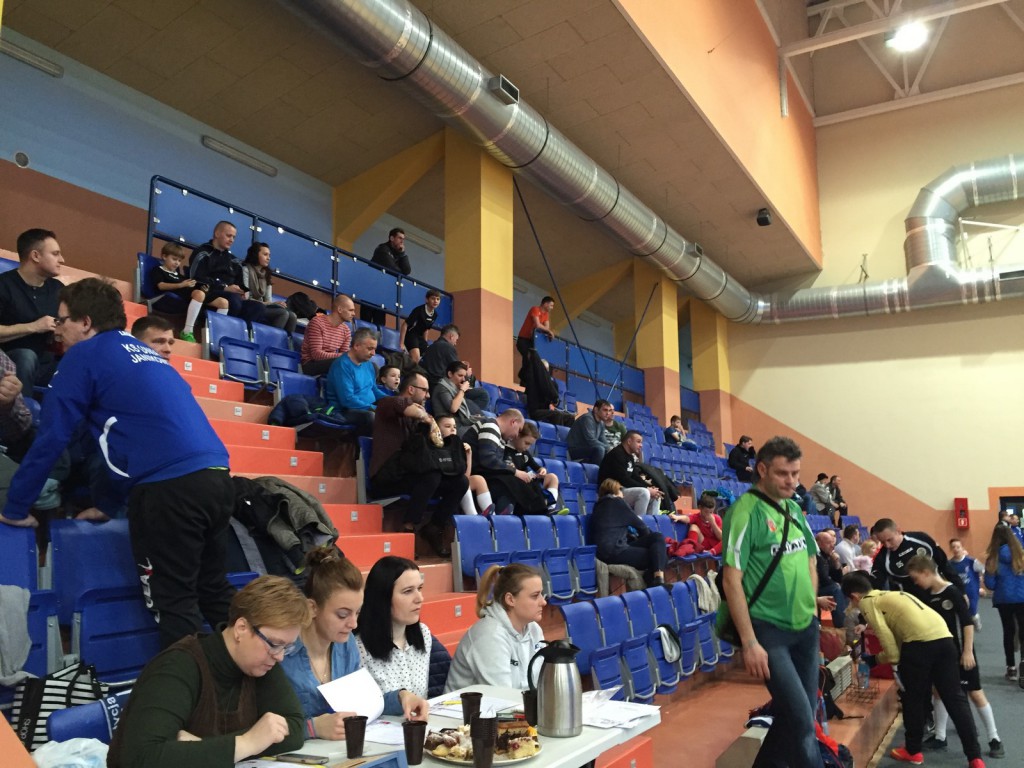 Młodzi piłkarze walczą w Janikowie