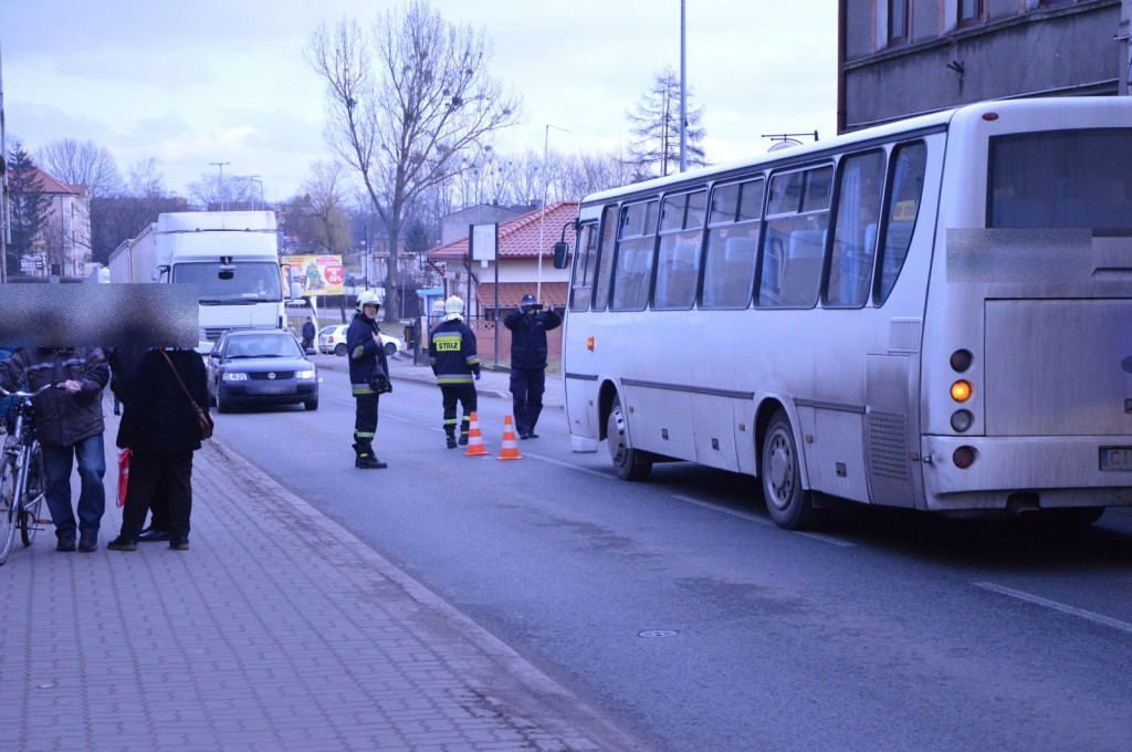 Mężczyzna potrącony przez autobus