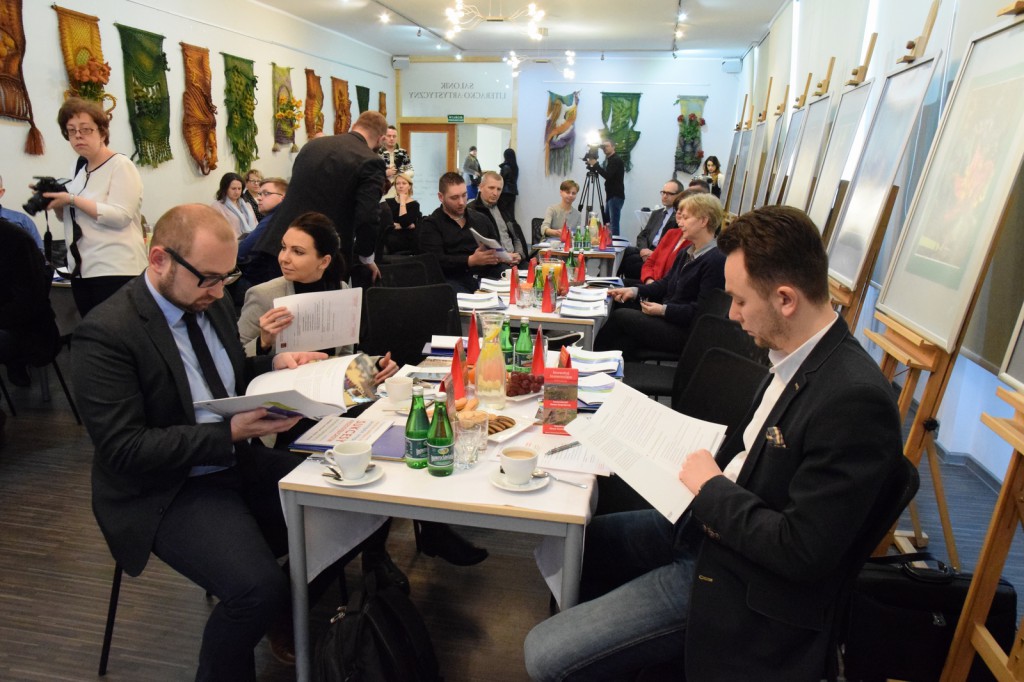 Konferencja o klastrach w biznesie w inowrocławskiej bibliotece