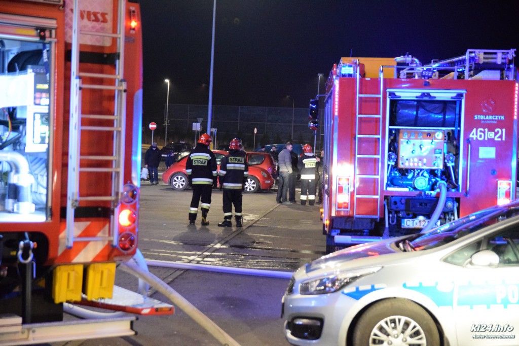 Pożar na parkingu Galerii Solnej