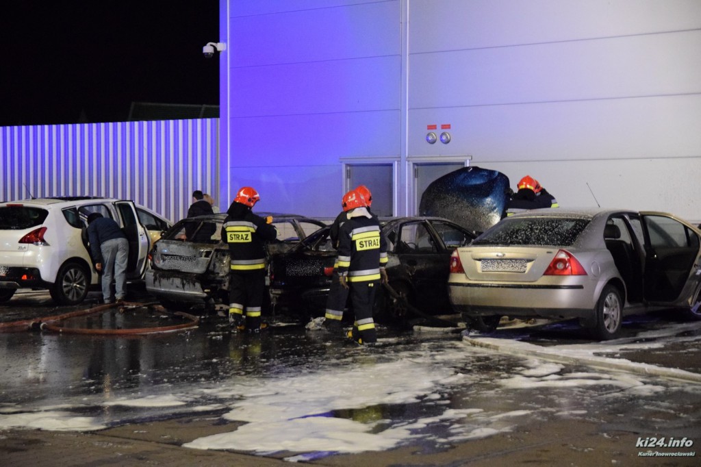 Pożar na parkingu Galerii Solnej