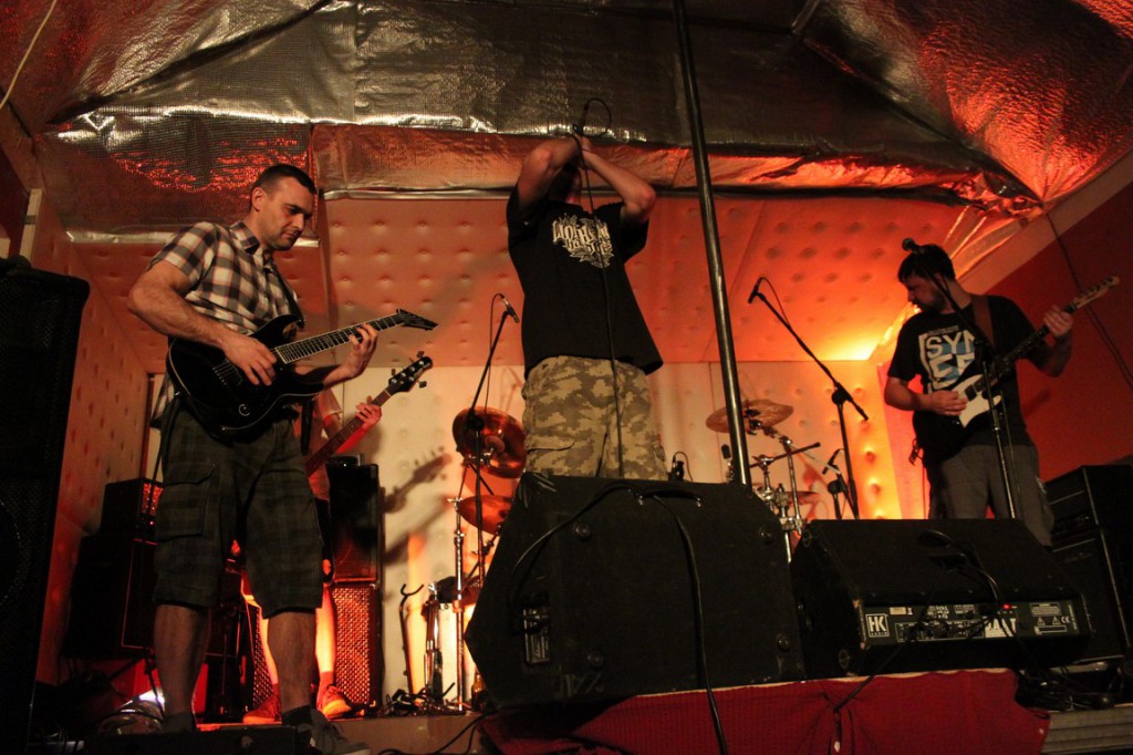 Metalowe brzmienia w PRL Pub