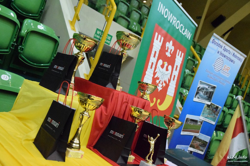 XIII Amatorskie Mistrzostwa Kobiet w Siatkówce