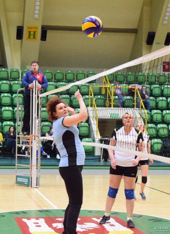 XIII Amatorskie Mistrzostwa Kobiet w Siatkówce