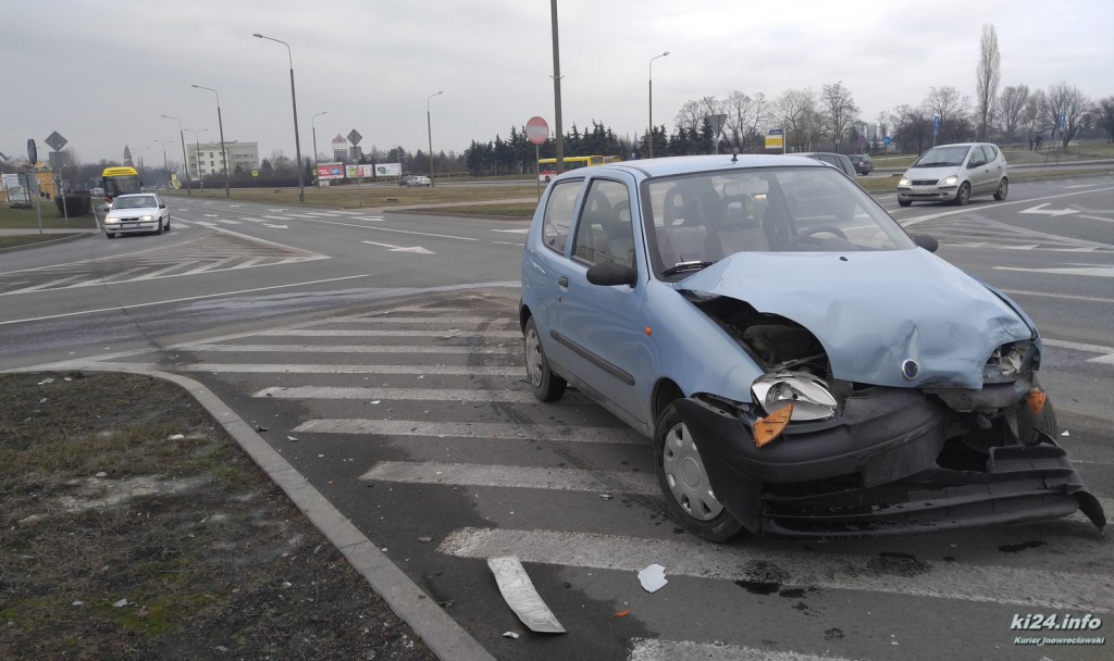 Kolizja na osiedlu Rąbin