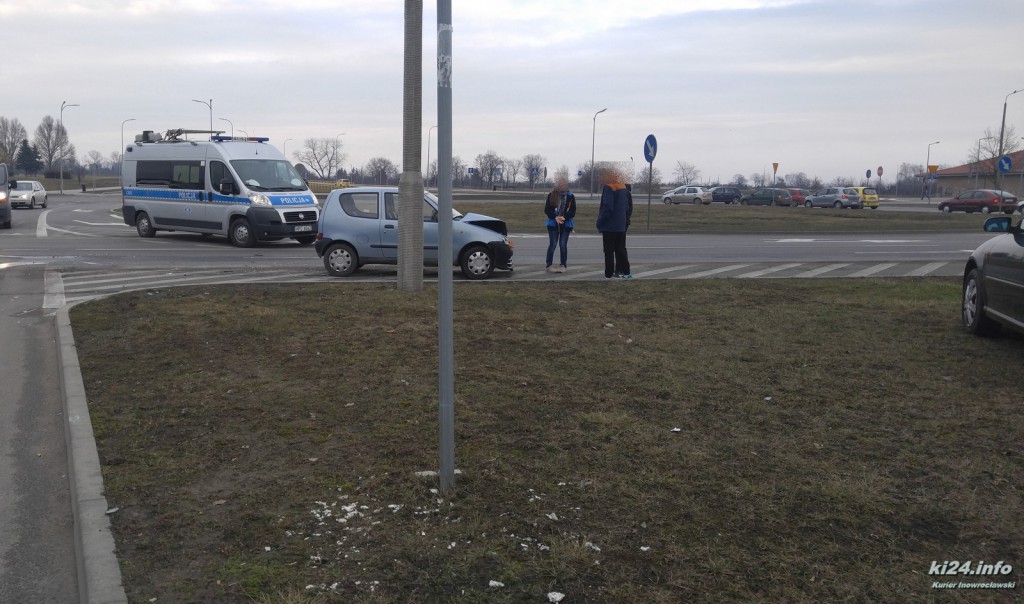 Kolizja na osiedlu Rąbin