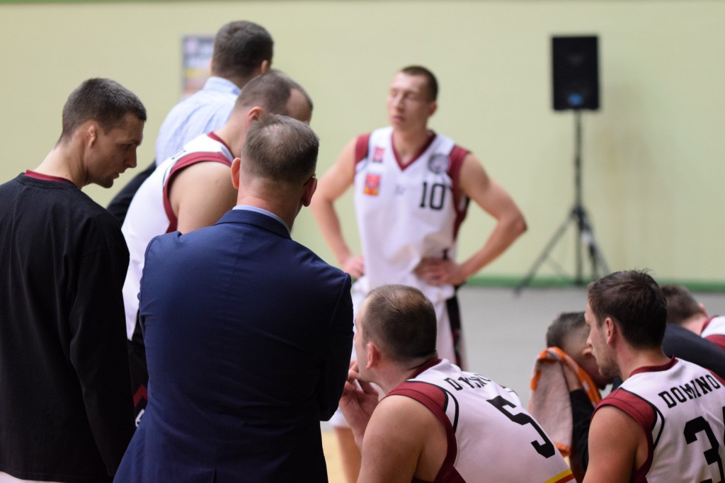 Czarna sobota na koszykarskich parkietach