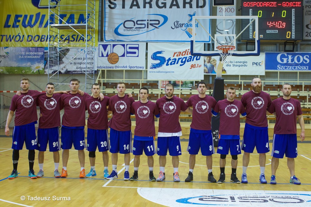 Czarna sobota na koszykarskich parkietach