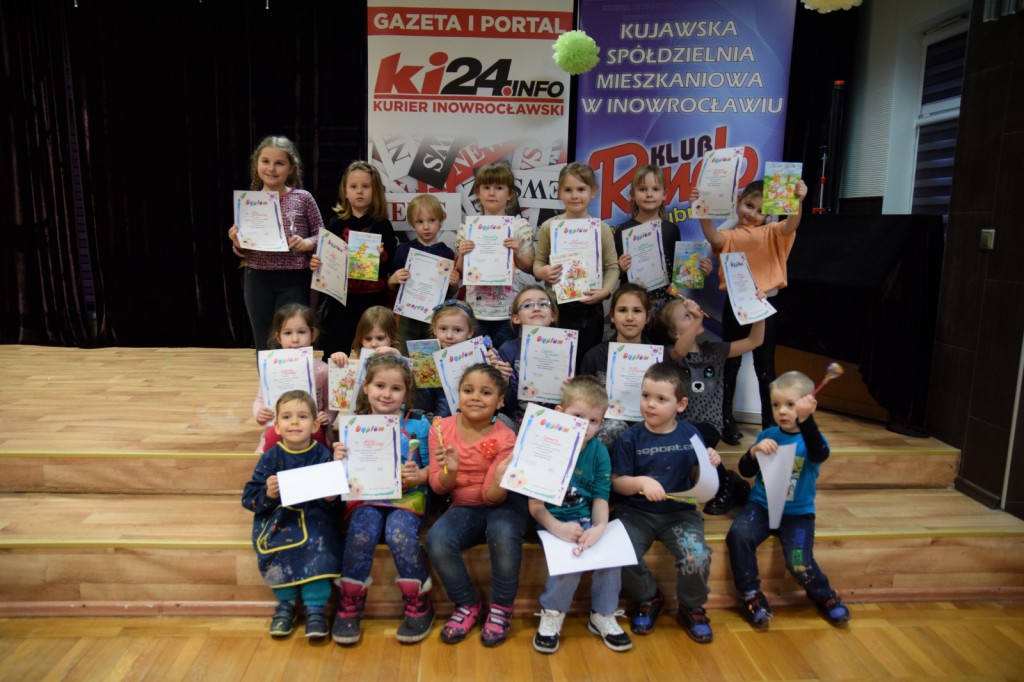 Jaja-giganty na osiedlu Rąbin