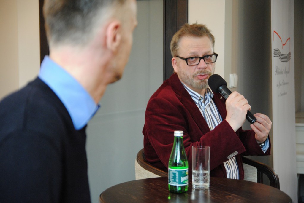 Tomasz Raczek odwiedził inowrocławską bibliotekę