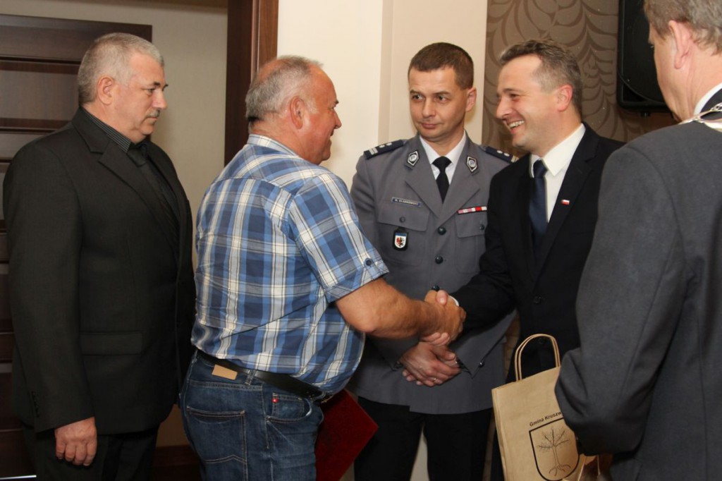 Honorowy Medal za uratowanie tonącej w Gople dla mieszkańca Kruszwicy
