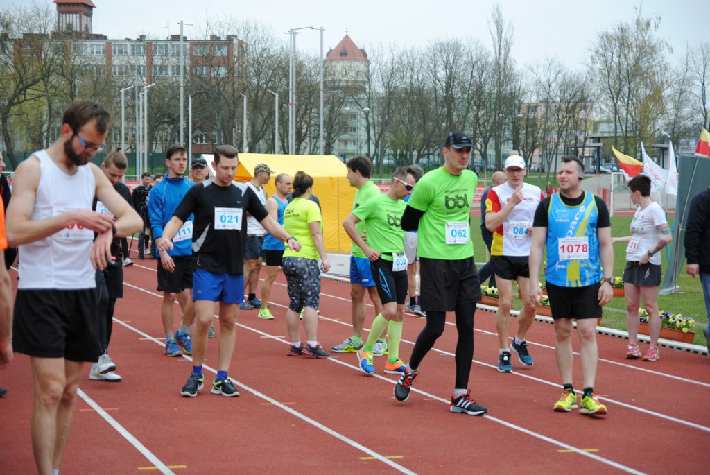 Kilkuset biegaczy na starcie Abler Green Run