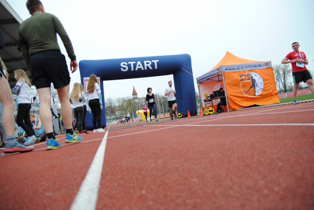 Kilkuset biegaczy na starcie Abler Green Run