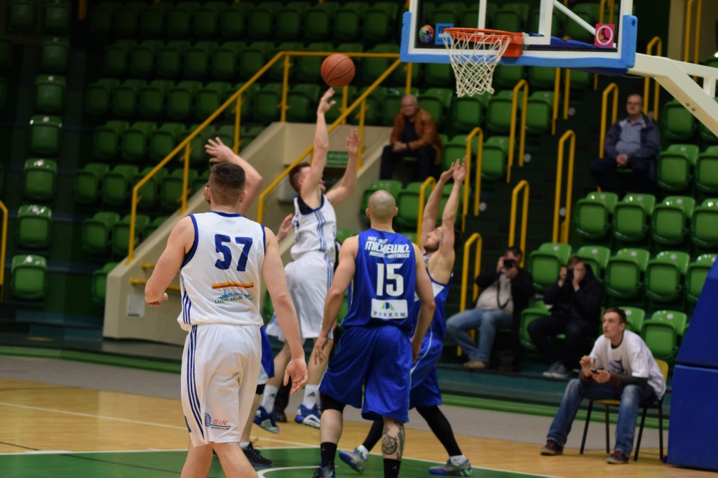 Pierwszy mecz play-out koszykarzy za nami