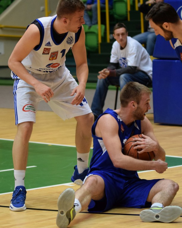 Pierwszy mecz play-out koszykarzy za nami