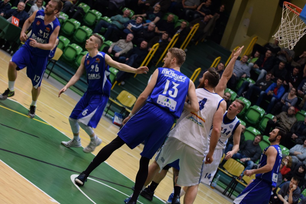 Pierwszy mecz play-out koszykarzy za nami