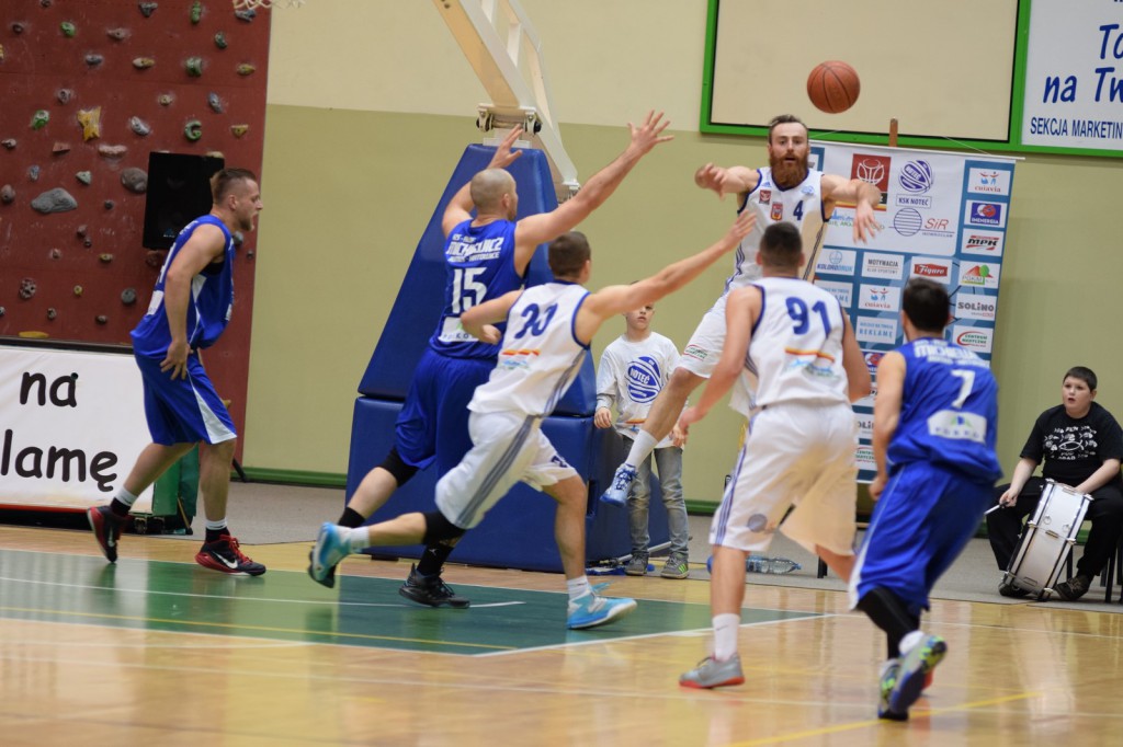 Pierwszy mecz play-out koszykarzy za nami