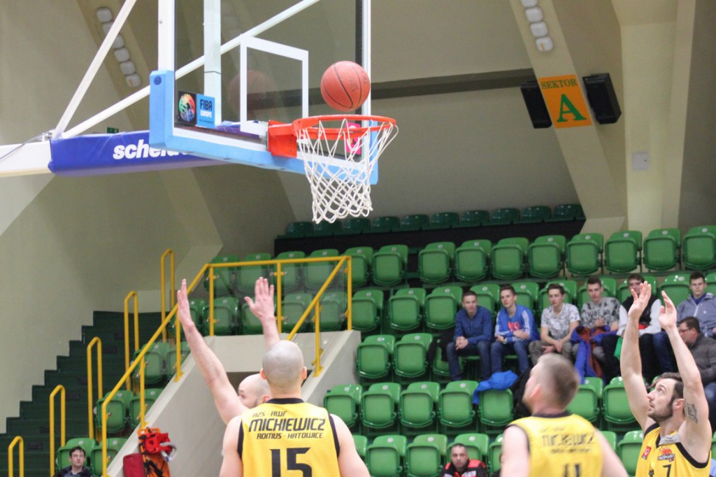 Mecz KSK Noteć Inowrocław z AZS AWF Mickiewicz Romus Katowice