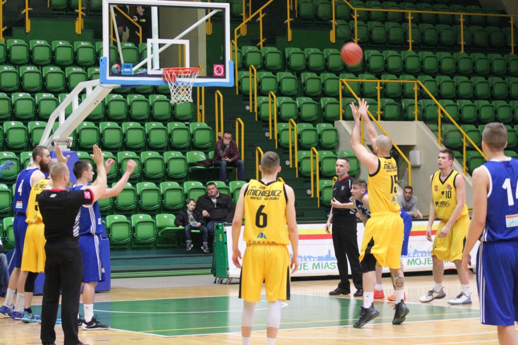 Mecz KSK Noteć Inowrocław z AZS AWF Mickiewicz Romus Katowice