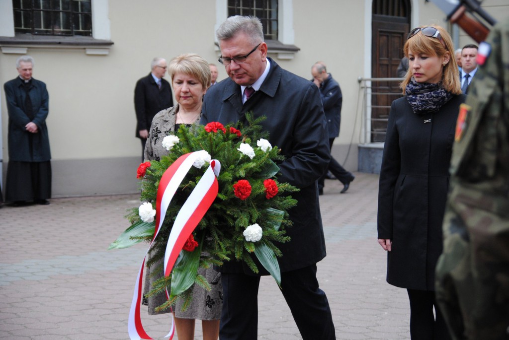 Inowrocławianie oddali hołd ofiarom zbrodni katyńskiej i katastrofy pod Smoleńskiem