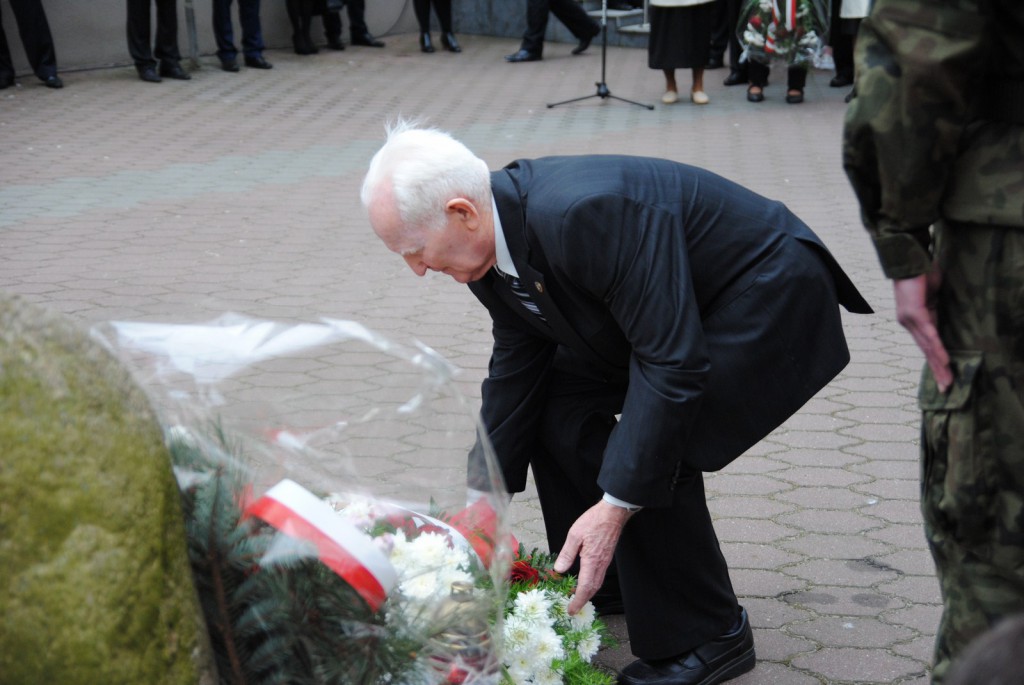 Inowrocławianie oddali hołd ofiarom zbrodni katyńskiej i katastrofy pod Smoleńskiem