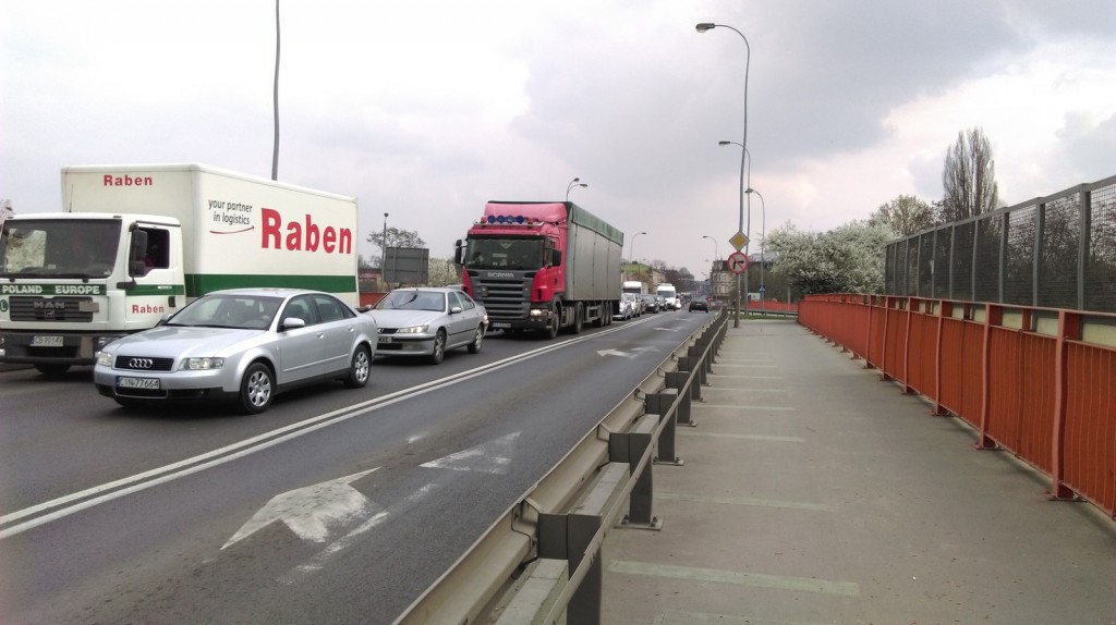 Wypadek na wiadukcie bydgoskim. Utrudnienia