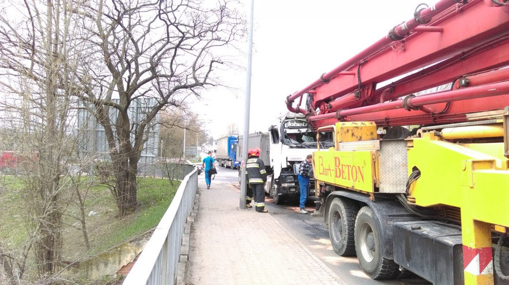 Wypadek na wiadukcie bydgoskim. Utrudnienia