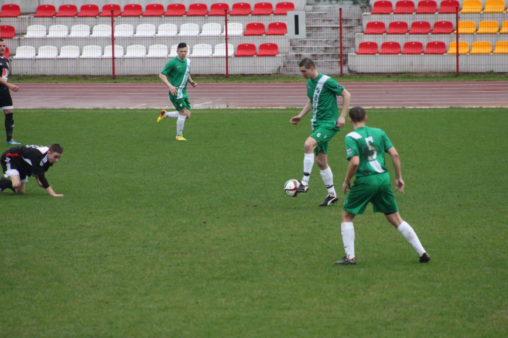 Biało-zieloni walczą na stadionie