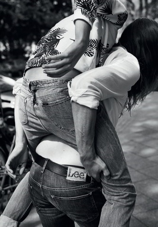 Stylizacje od Lee i Wrangler na lato