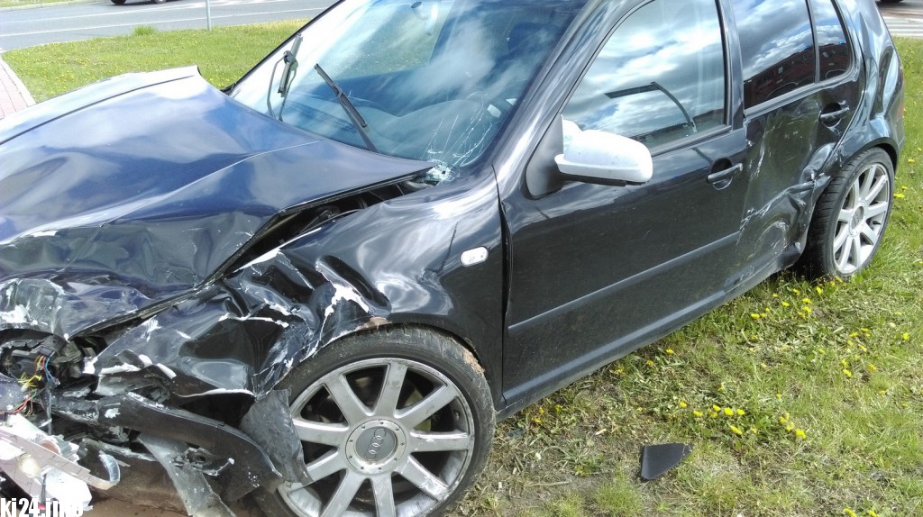 Dwie osobówki zderzyły się na Rąbinie