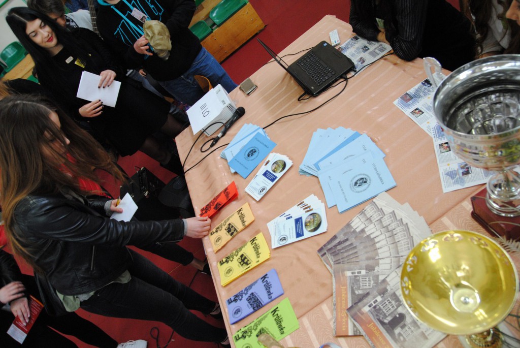 Gimnazjaliści na targach edukacyjnych