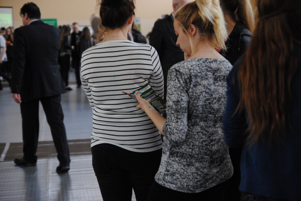 Gimnazjaliści na targach edukacyjnych