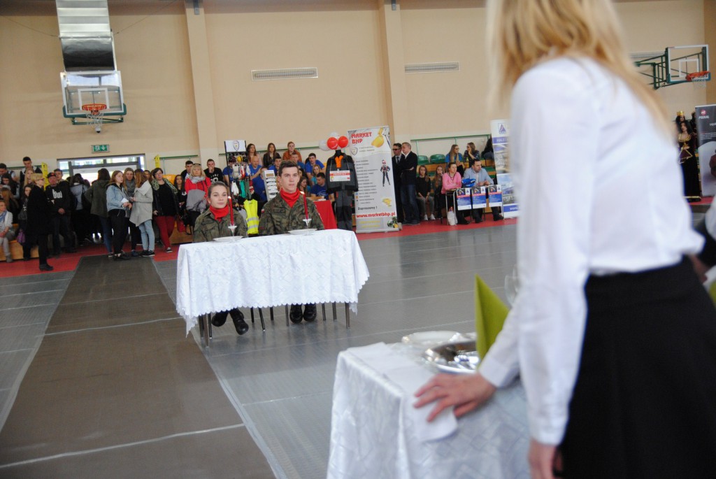 Gimnazjaliści na targach edukacyjnych