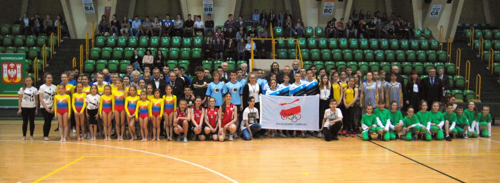 Sportowa rywalizacja gimnazjalistów pod okiem olimpijczyków