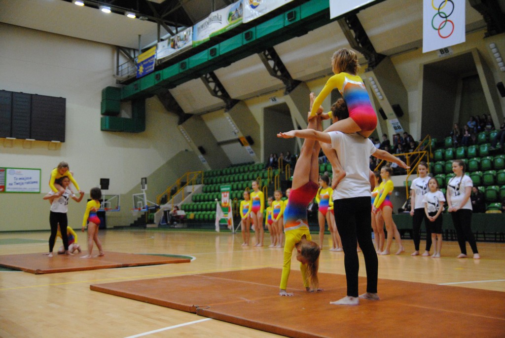 Sportowa rywalizacja gimnazjalistów pod okiem olimpijczyków