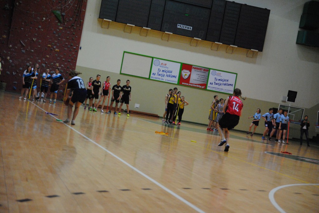 Sportowa rywalizacja gimnazjalistów pod okiem olimpijczyków