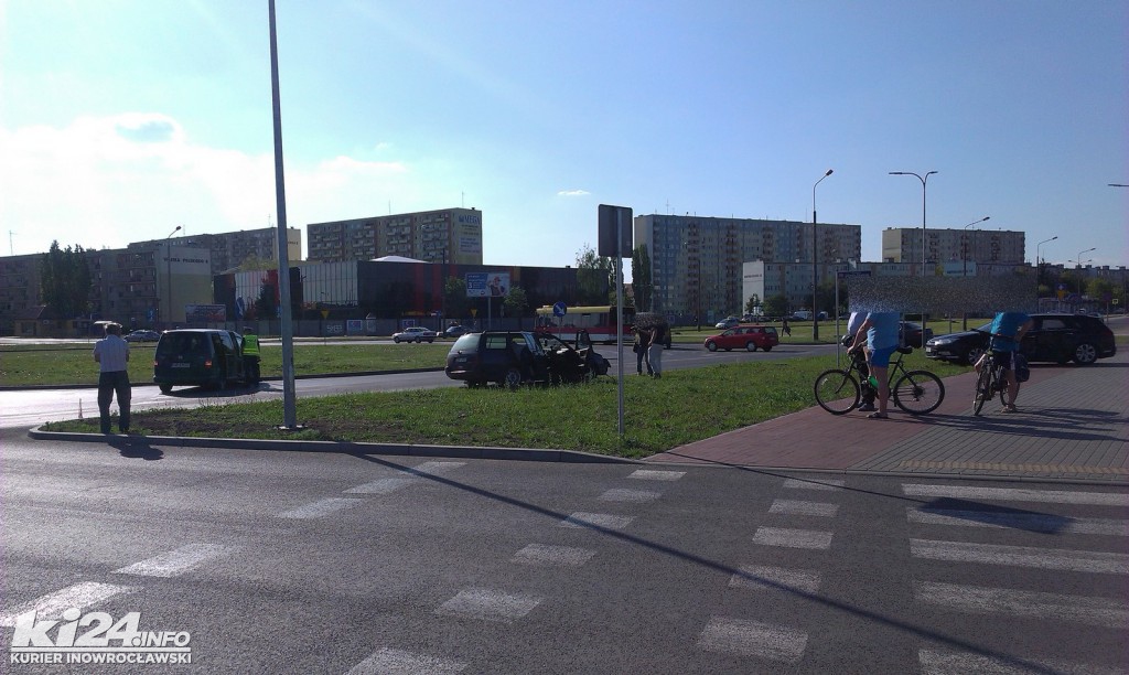 Potrójna kraksa na rąbińskim skrzyżowaniu