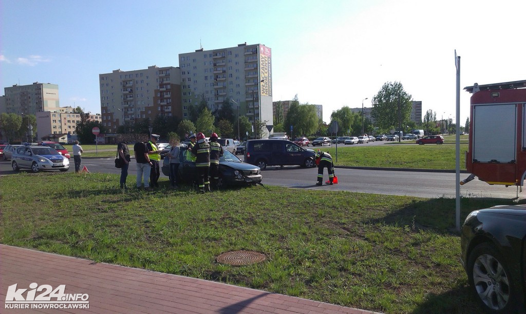 Potrójna kraksa na rąbińskim skrzyżowaniu