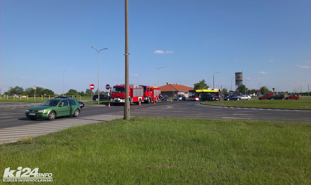 Potrójna kraksa na rąbińskim skrzyżowaniu