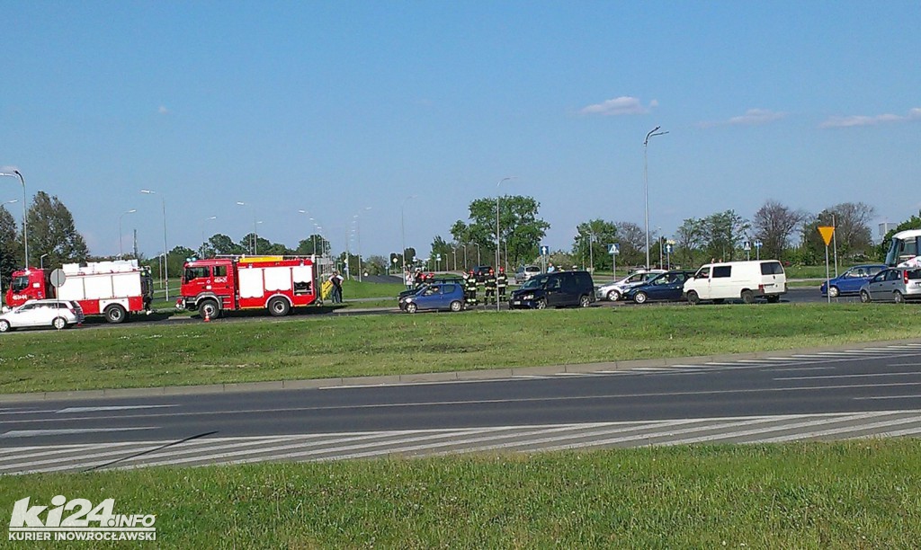 Potrójna kraksa na rąbińskim skrzyżowaniu
