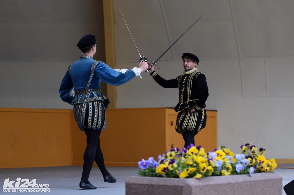 Tańczyli i walczyli z Szekspirem