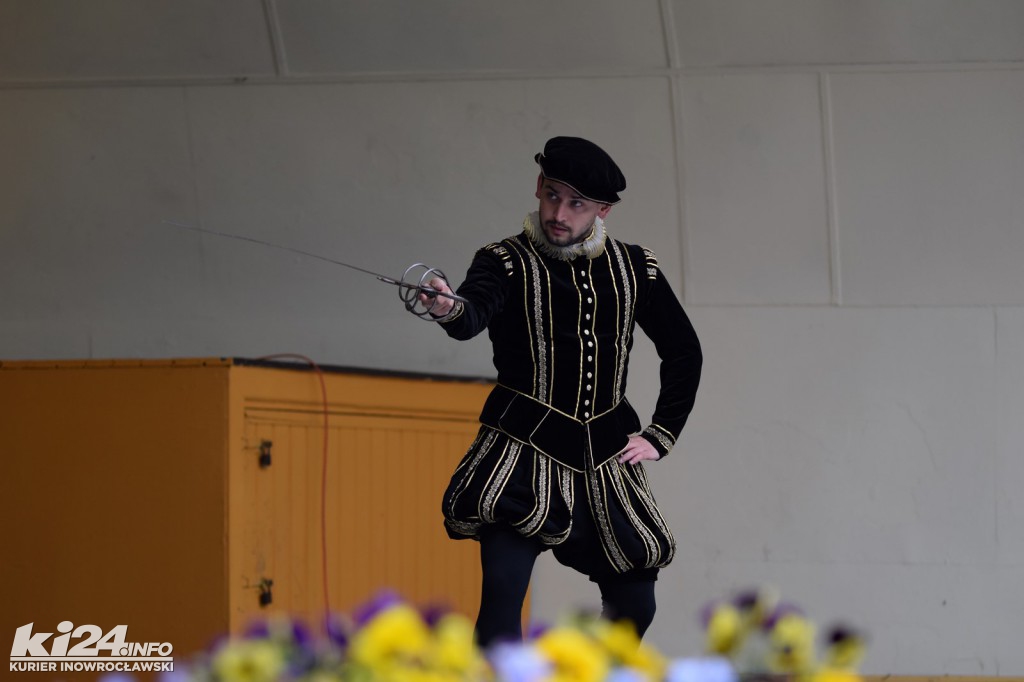 Tańczyli i walczyli z Szekspirem