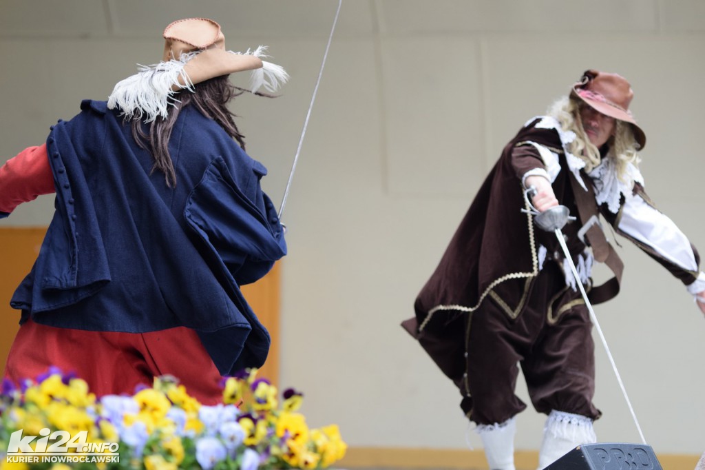 Tańczyli i walczyli z Szekspirem