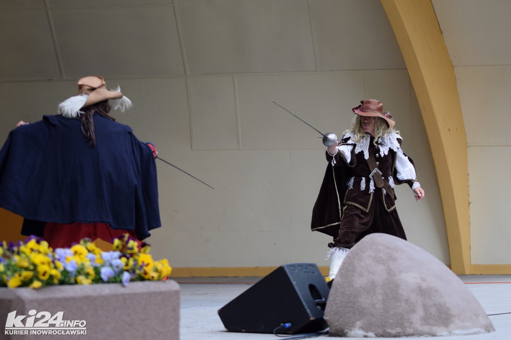 Tańczyli i walczyli z Szekspirem