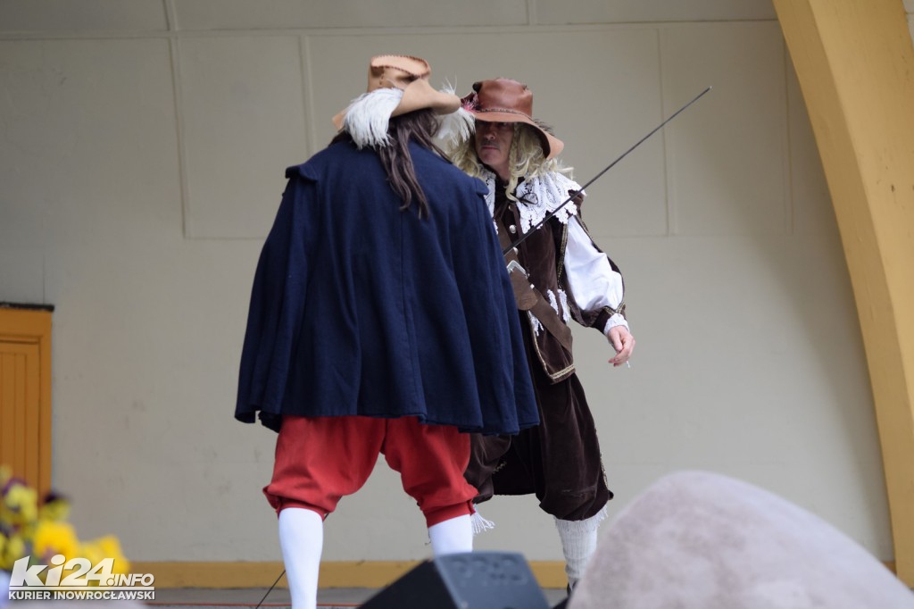 Tańczyli i walczyli z Szekspirem