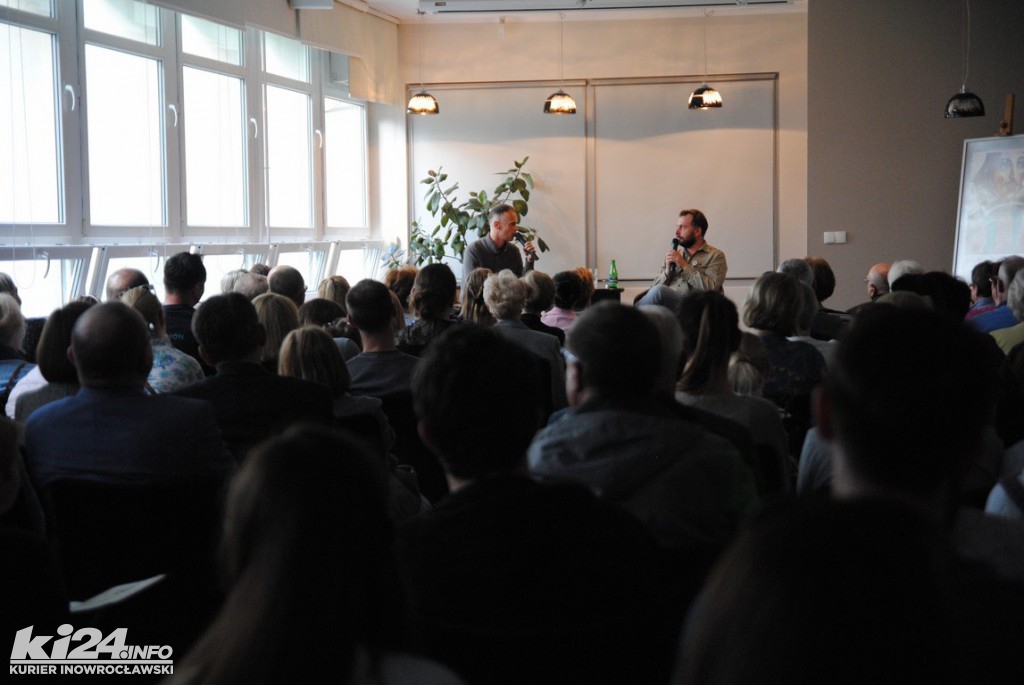 Spotkanie autorskie z Adamem Wajrakiem