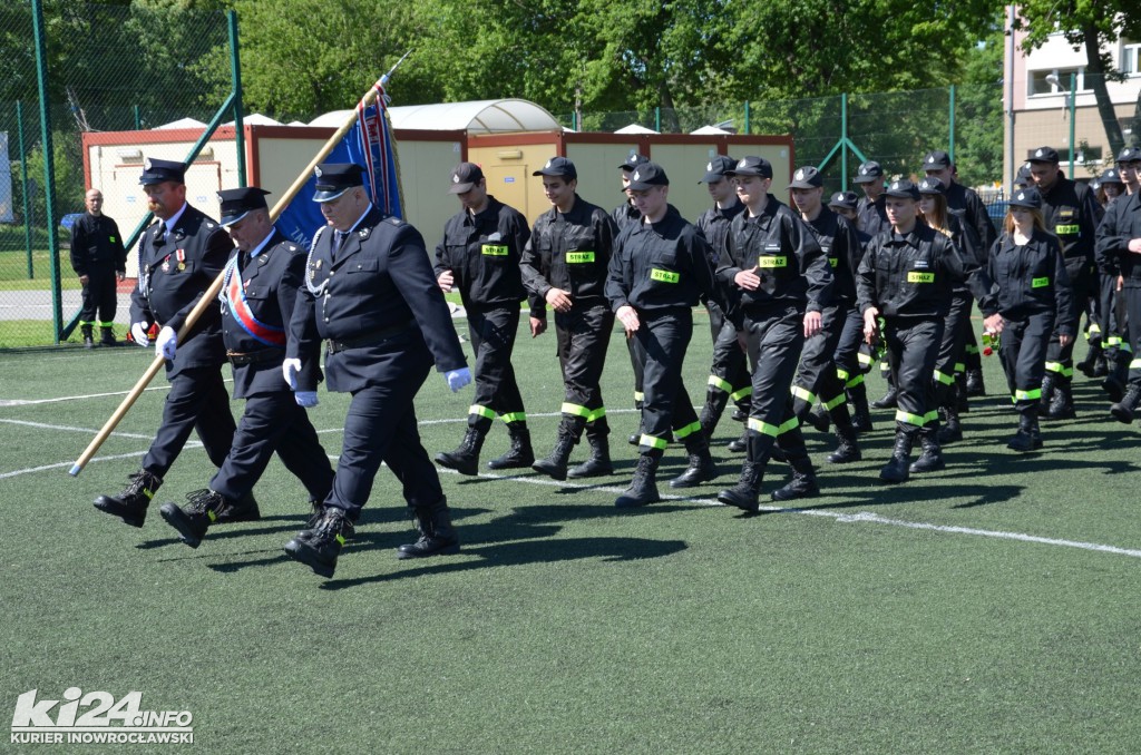 Ślubowanie Młodzieżowej Drużyny Pożarniczej w ZSP nr 1