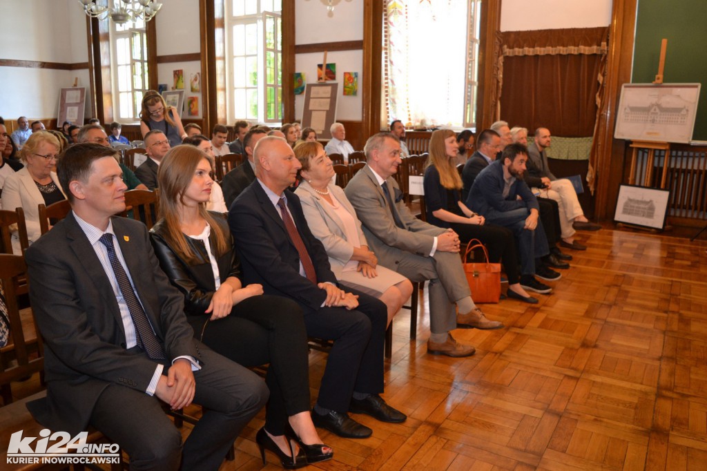 Królówka przyciągnęła naukowców