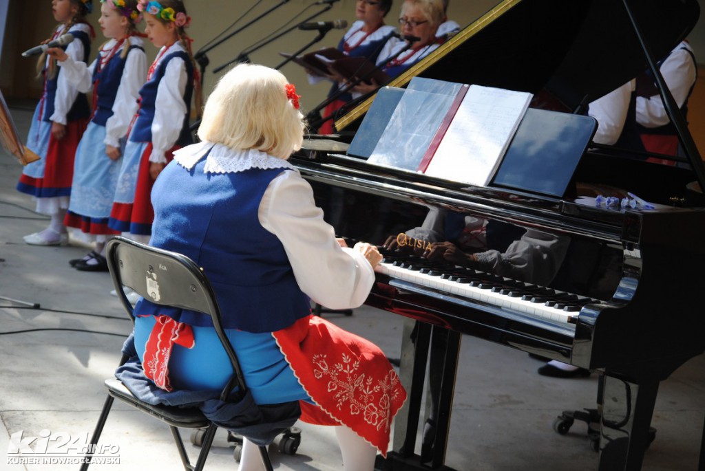 DNI INOWROCŁAWIA: Występy folklorystyczne